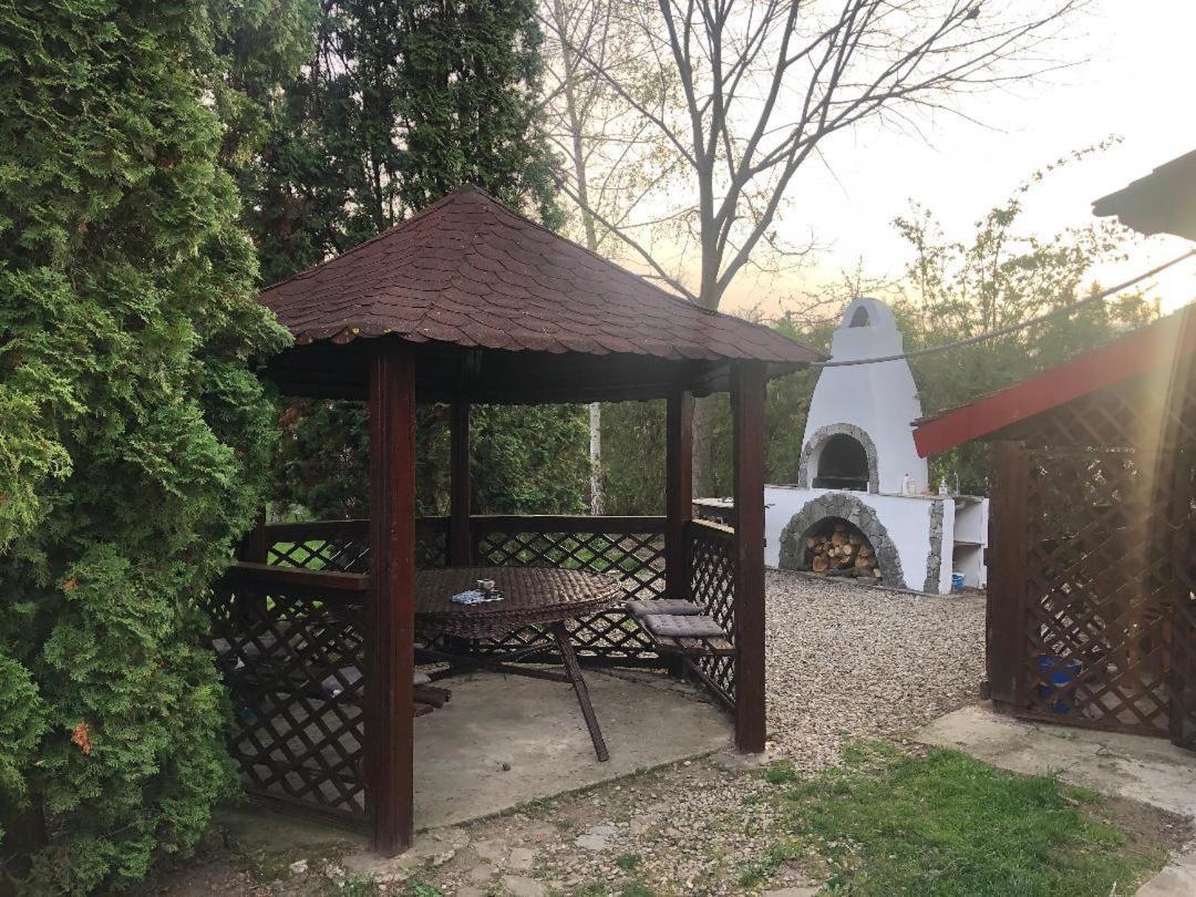 Argeselu Garden Villa-entire floor apartament, exclusive garden access Maracineni Exterior foto